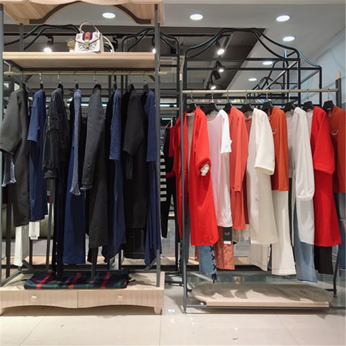 三薈教你女裝品牌折扣服裝零售店換季如何快速處理服裝庫(kù)存的方法